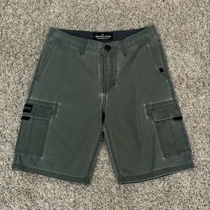 Quicksilver, amphibian shorts. Cargo style dry flight water repellent